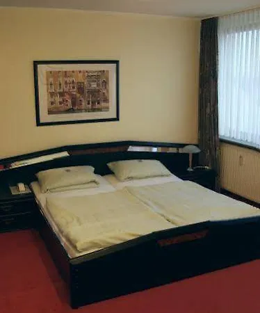 Hotel Fährhaus Am Rhein By Mayburgh 3*
