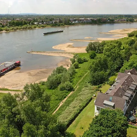 Hotel Fährhaus Am Rhein By Mayburgh