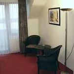 Faehrhaus Am Rhein By Mayburgh 3* Dusseldorf