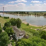 Hotel Faehrhaus Am Rhein By Mayburgh Dusseldorf