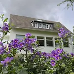Hotel Faehrhaus Am Rhein By Mayburgh 3*