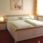 Faehrhaus Am Rhein By Mayburgh 3* Dusseldorf