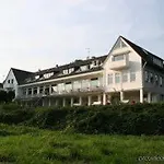 Hotel Faehrhaus Am Rhein By Mayburgh 3*